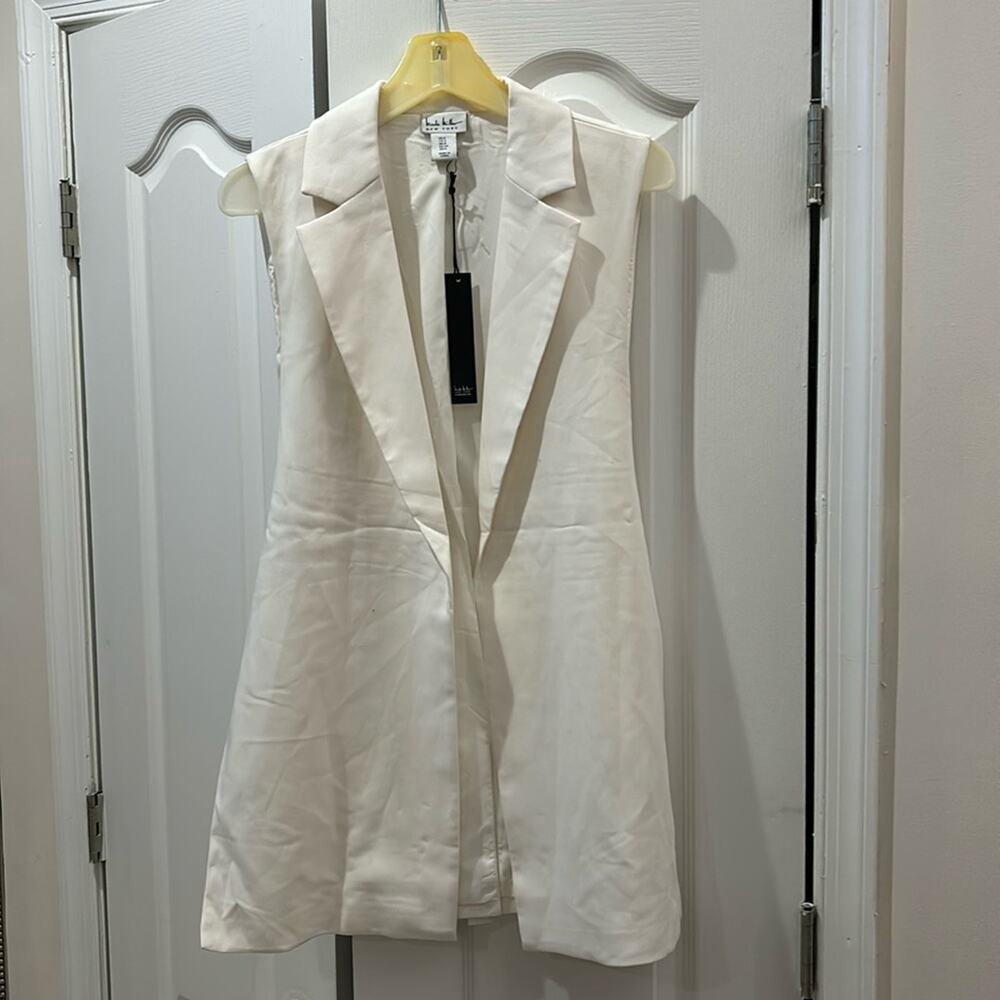 Nicole miller cream vest 4 open-swing style on sides adjustable cinch strap nwt